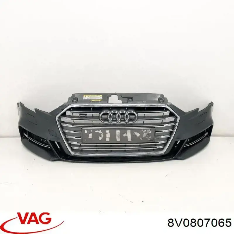 Бампер передний VAG 8V0807065