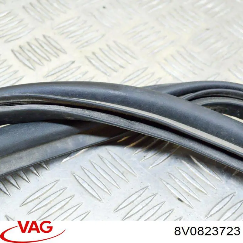  8V0823723 VAG
