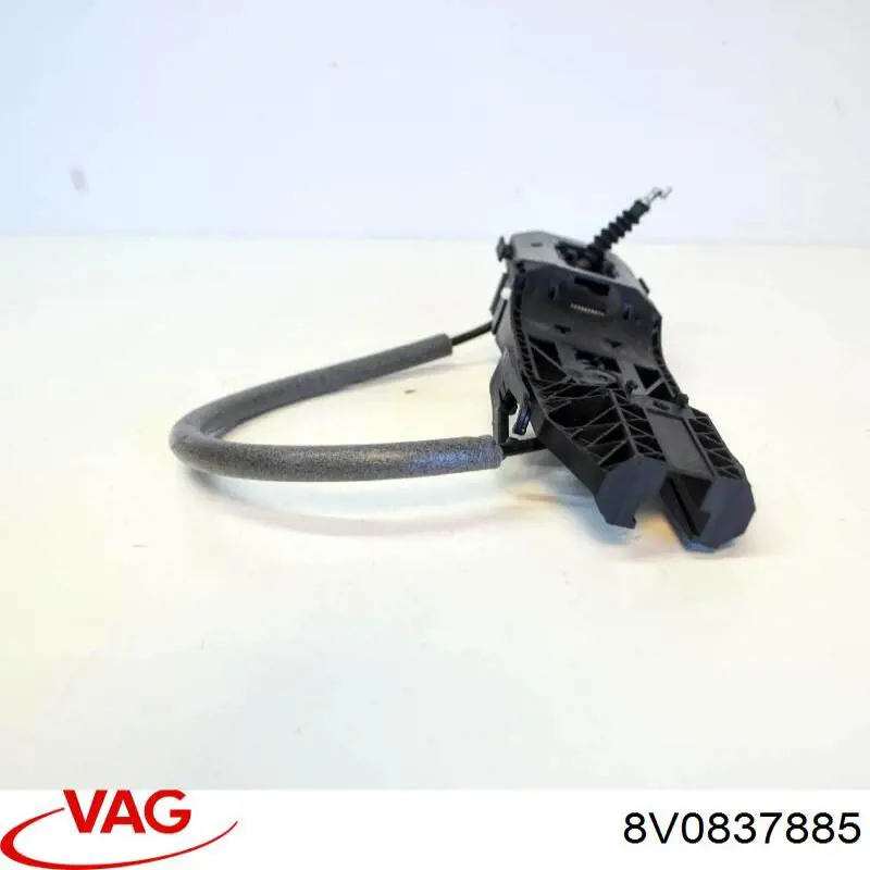 Держатель наружной ручки двери передней левой 8V0837885 VAG
