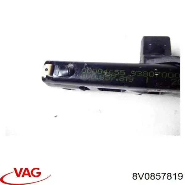 Регулятор высоты ремня безопасности передний левый 8V0857819 VAG