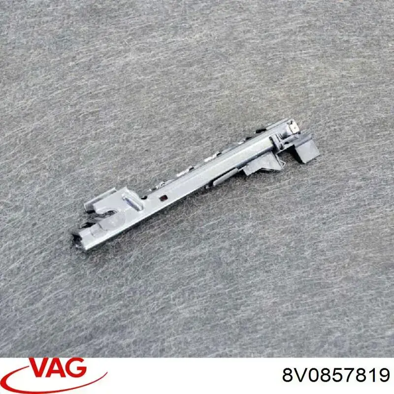 8V0857819 VAG Регулятор высоты ремня безопасности передний левый