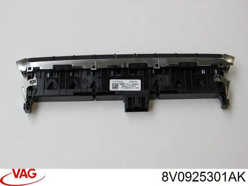 Блок кнопок центральной консоли VAG 8V0925301AK цена, от 17.26 USD