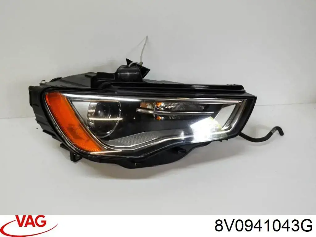 Купить 8V0941043G VAG Фара левая передняя