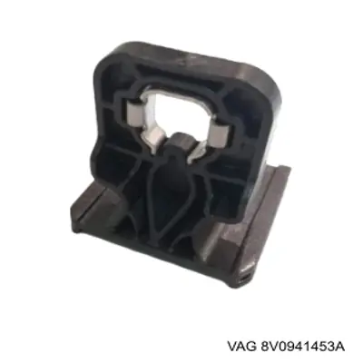 8V0941453A VAG Кронштейн-адаптер крепления фары передней, правой