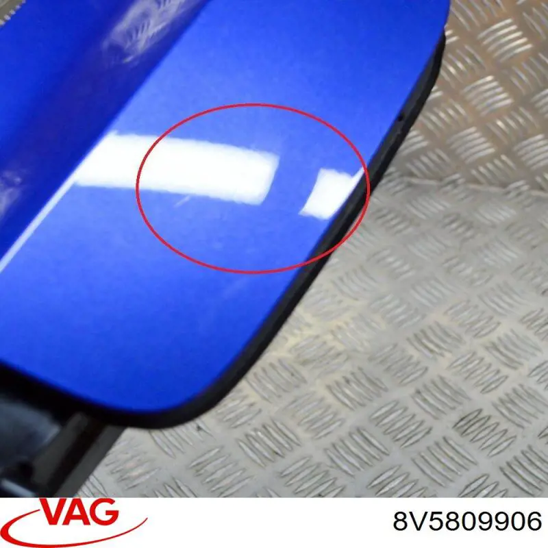 Лючок бензобака 8V5809907GRU VAG