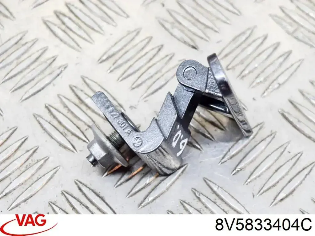 Петля двери передней правой 8V5833404C VAG