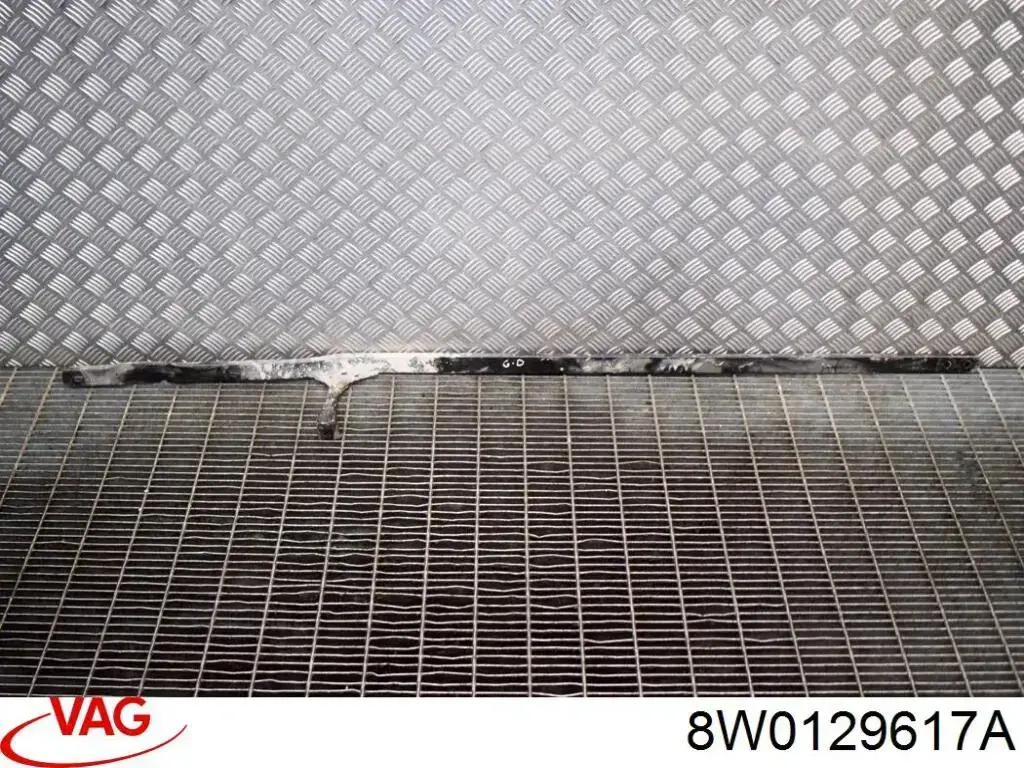 Воздухозаборник воздушного фильтра 8W0129617A VAG