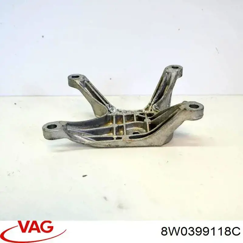 Купить 8W0399118C VAG Кронштейн подушки КПП