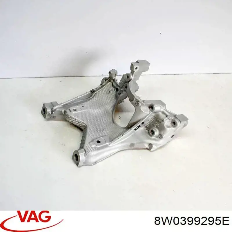 Кронштейн передней балки VAG 8W0399295D цена, от 139.36 USD