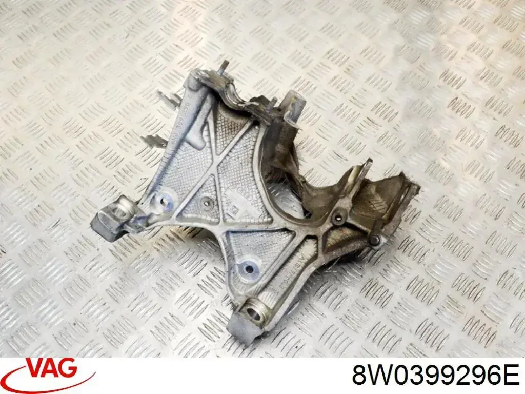 Кронштейн передней балки VAG 8W0399296E цена, от 115.69 USD