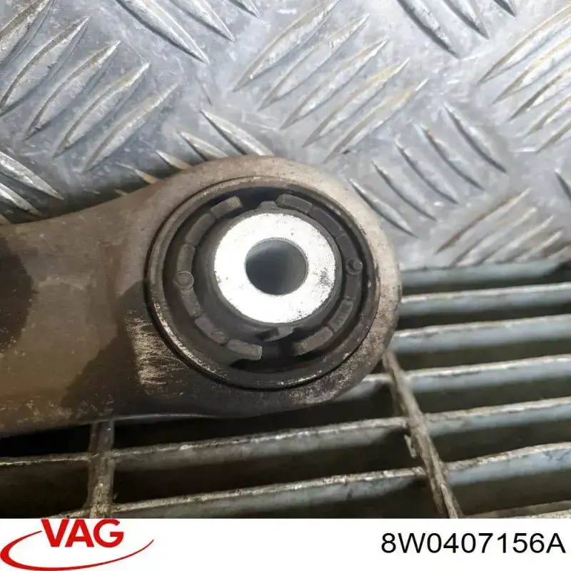 Правый рычаг передней нижней подвески VAG 8W0407156A цена, от 45.15 USD