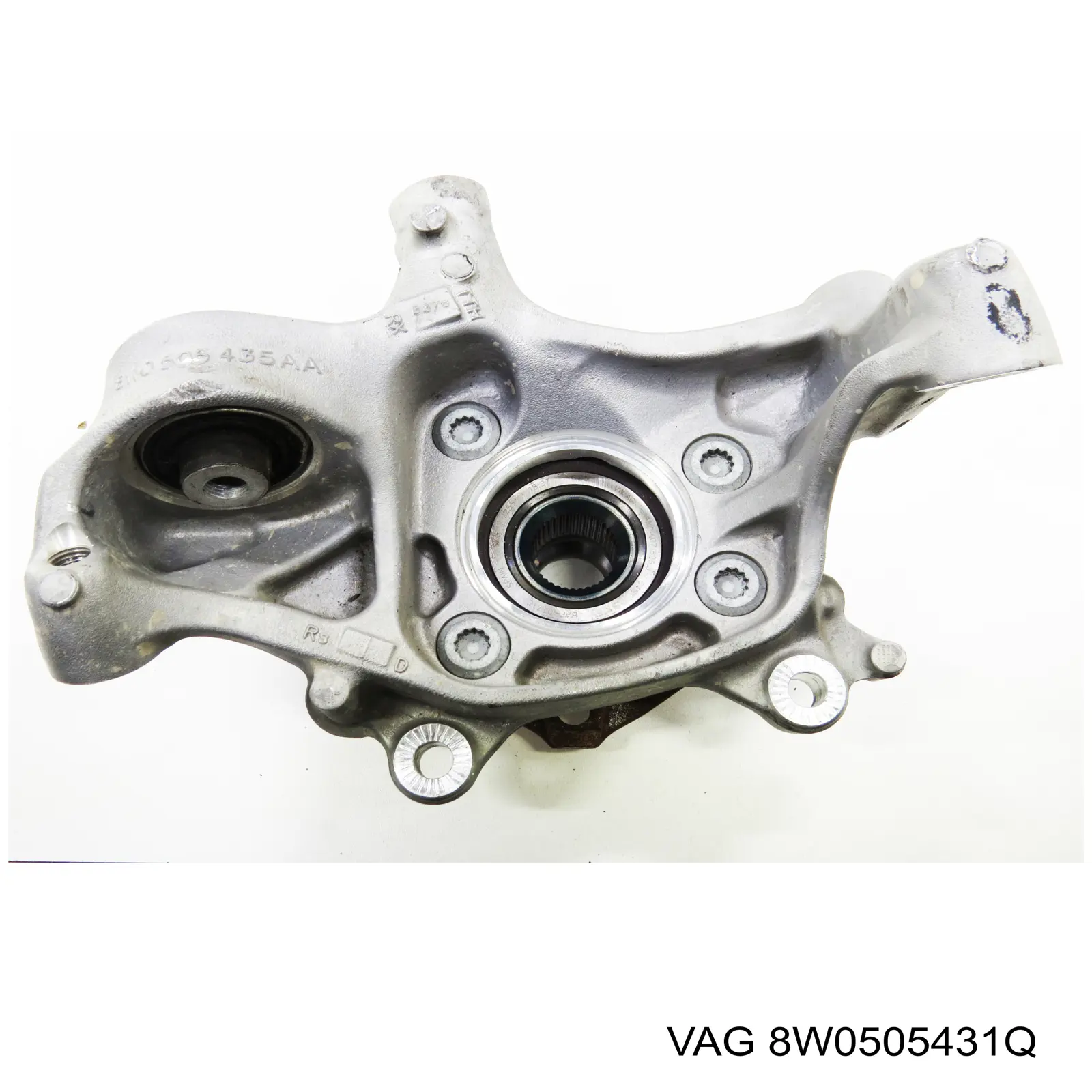 Купить 8W0505431Q VAG Цапфа (поворотный кулак) задний левый