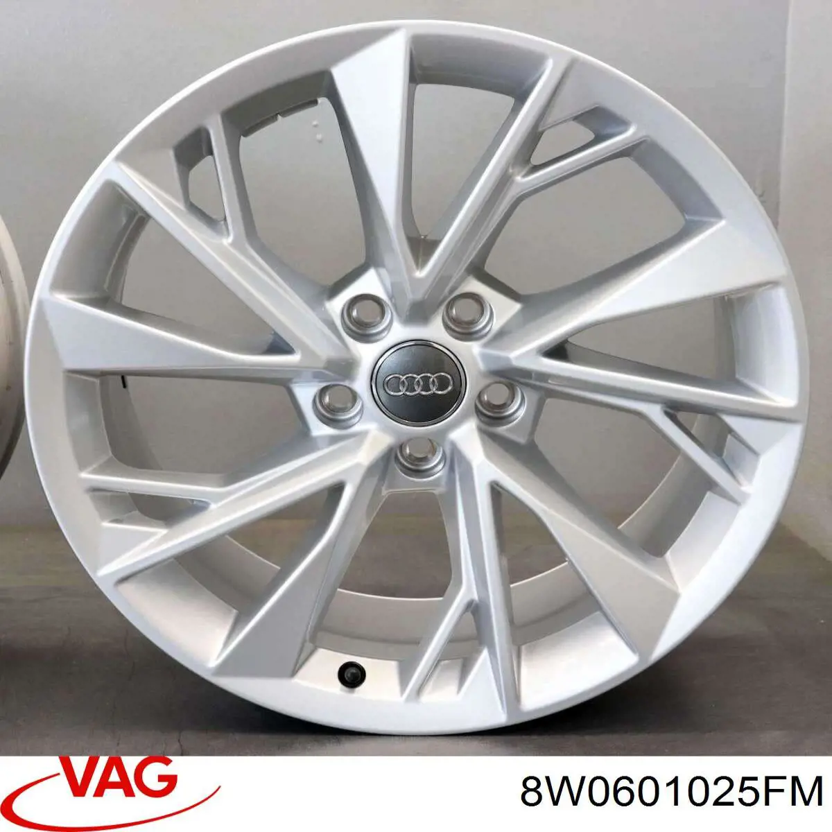 Купить 8W0601025FM VAG Диски колесные