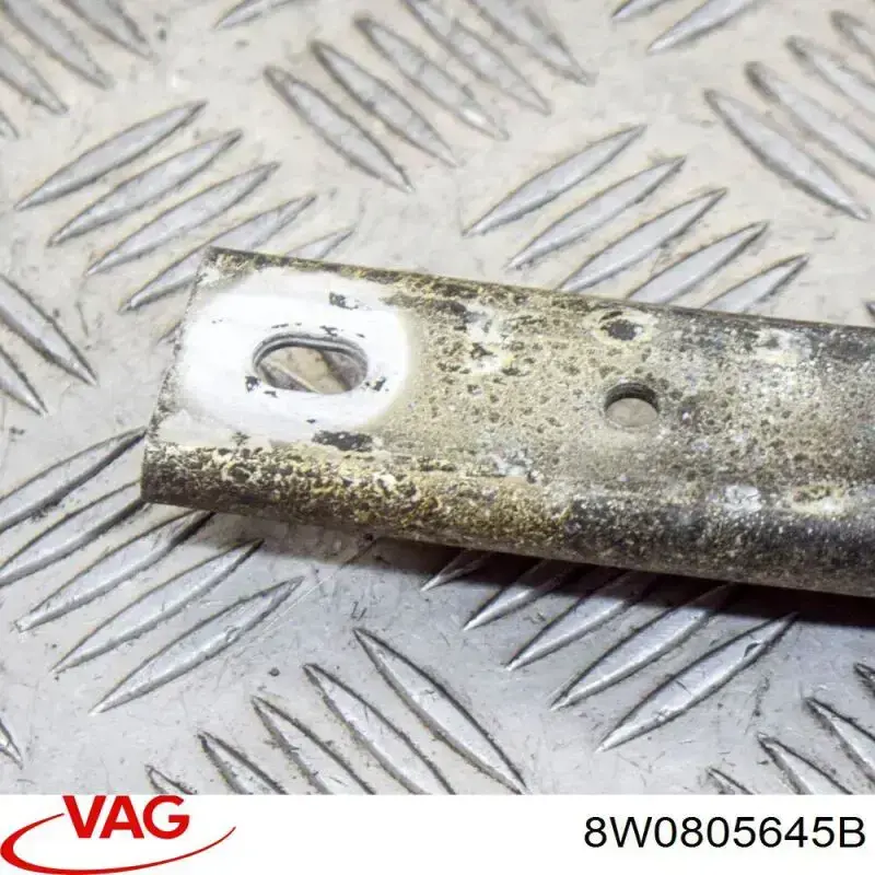 Распорка передних стоек подвески левая 8W0805645A VAG