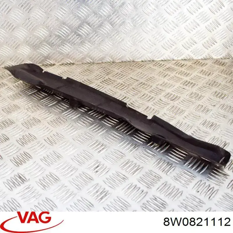 Уплотнитель крыла 8W0821112 VAG