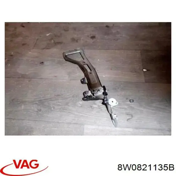 Купить 8W0821135B VAG Кронштейн крепления крыла переднего левого передний