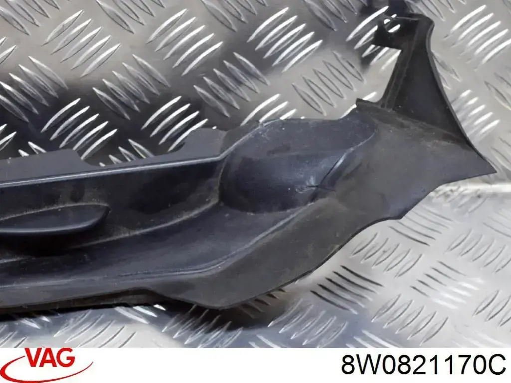 Купить 8W0821170C VAG Заглушка жабо боковая