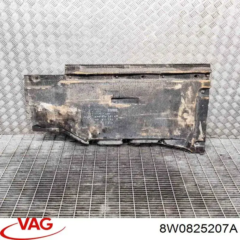 Защита днища, левая VAG 8W0825207A
