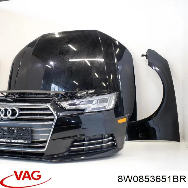 Решетка радиатора 8W0853651BR VAG