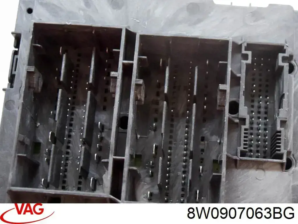 Модуль управления (ЭБУ) бортовой сетью 8W0907063BG VAG
