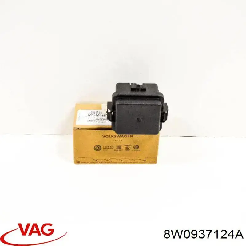 8W0937124A VAG Монтажный блок предохранителей
