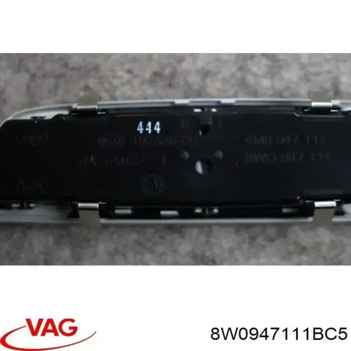 Плафон освещения салона/кабины, задний VAG 8W0947111BC5