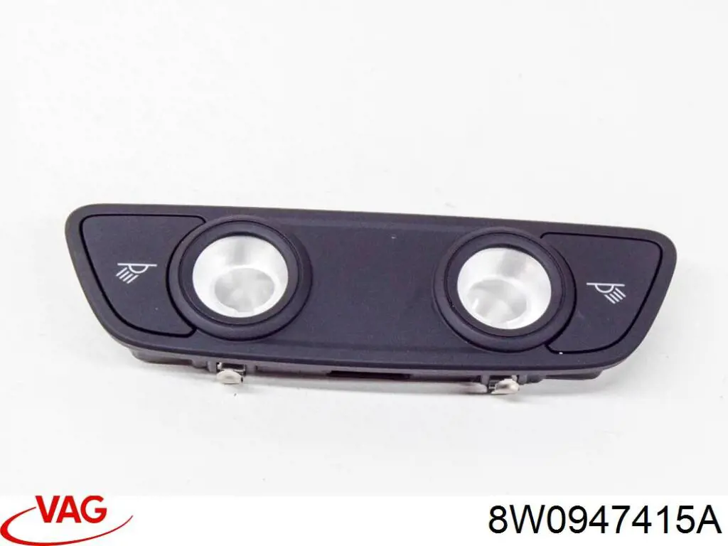Плафон подсветки багажного отсека 8W0947415A VAG