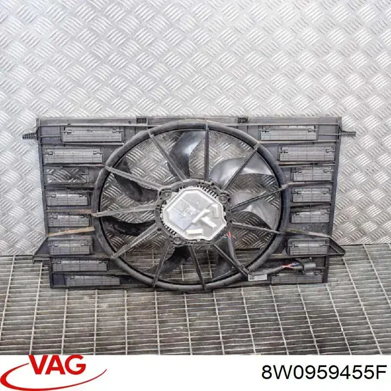 8WD121207 VAG difusor do radiador de esfriamento, montado com motor e roda de aletas