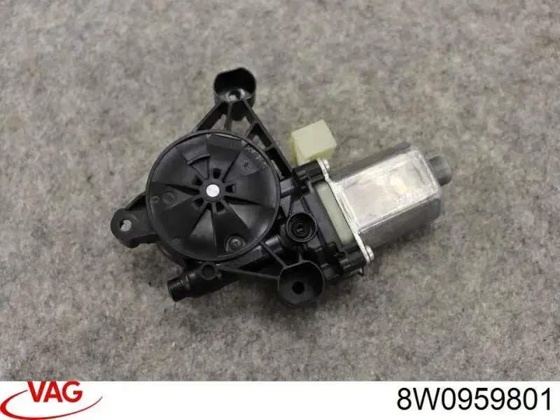 Мотор стеклоподъемника водительской двери VAG 8W0959801 цена, от 1.27 USD