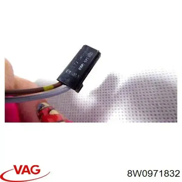 Разъем (фишка) фонаря подсветки номерного знака VAG 8W0971832