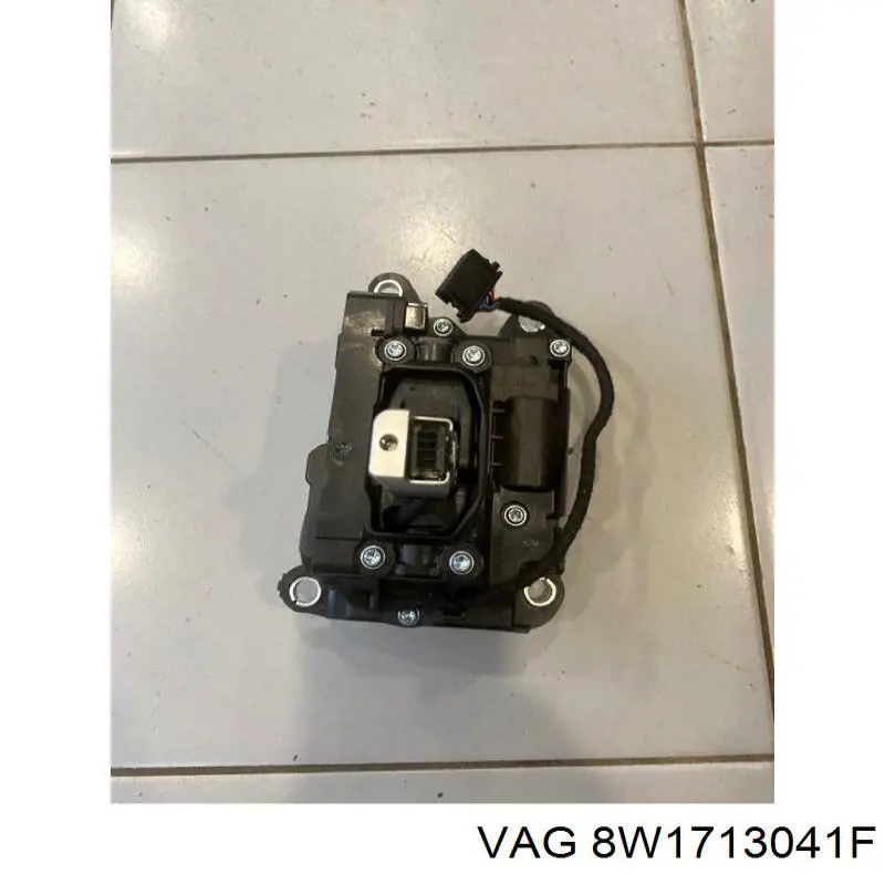 8W1713041K VAG Кулиса КПП