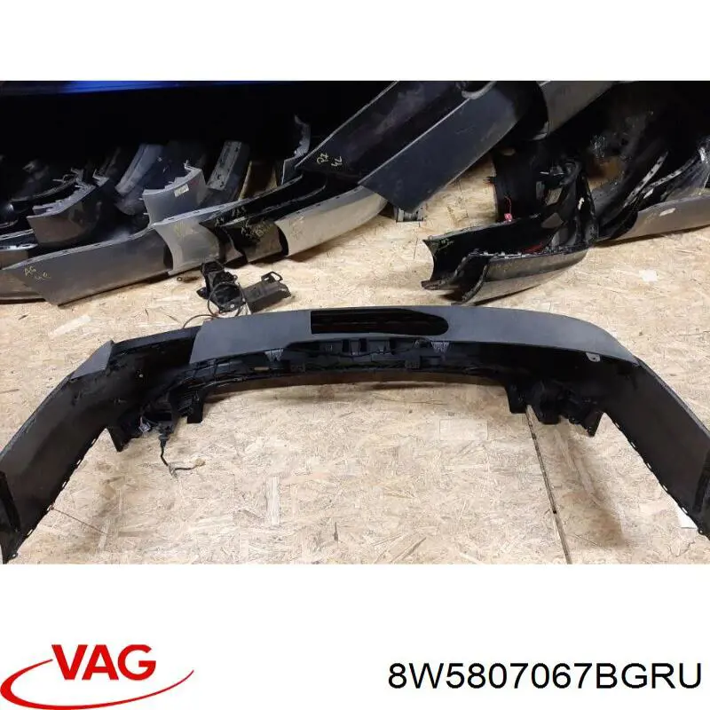 Купить 8W5807067BGRU VAG Задний бампер
