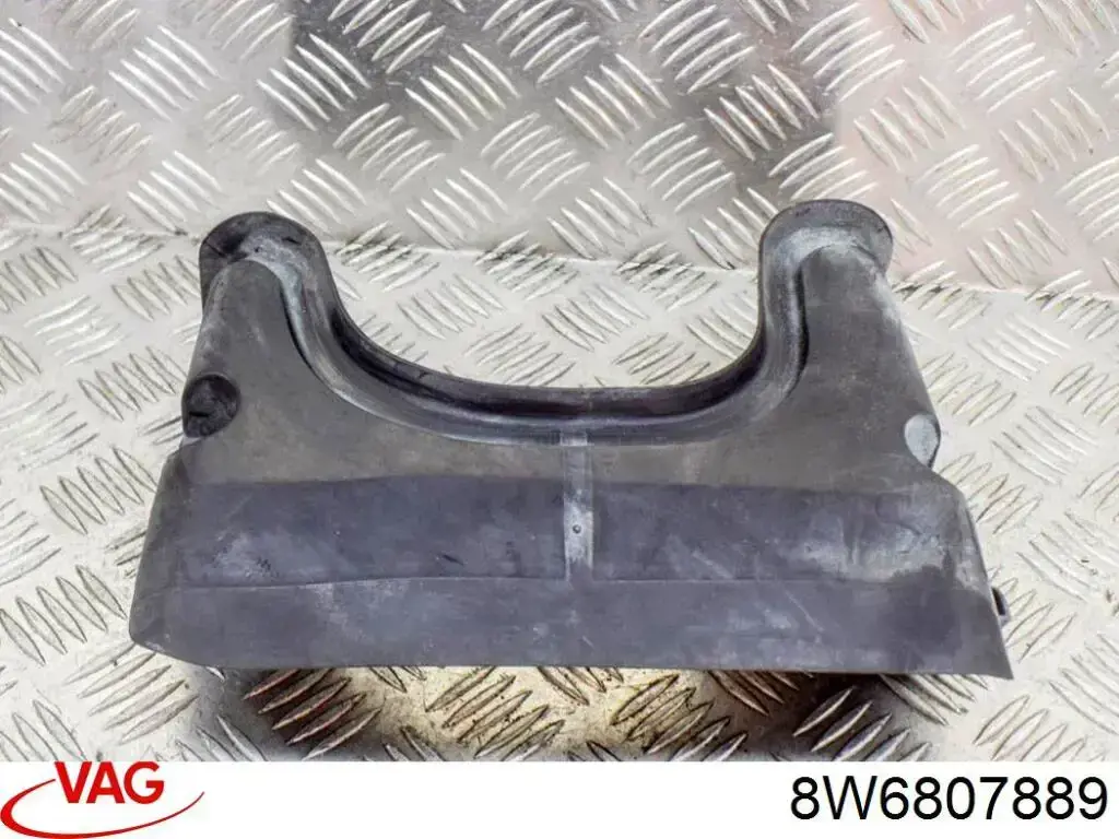 Направляющая заднего бампера, левая VAG 8W6807889