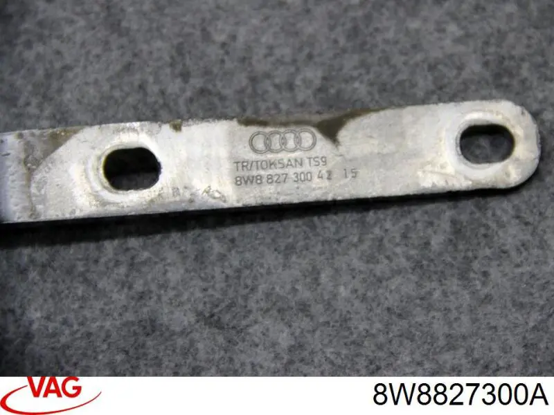 Купить 8W8827300A VAG Петля задней багажной, 3/5 -ой двери