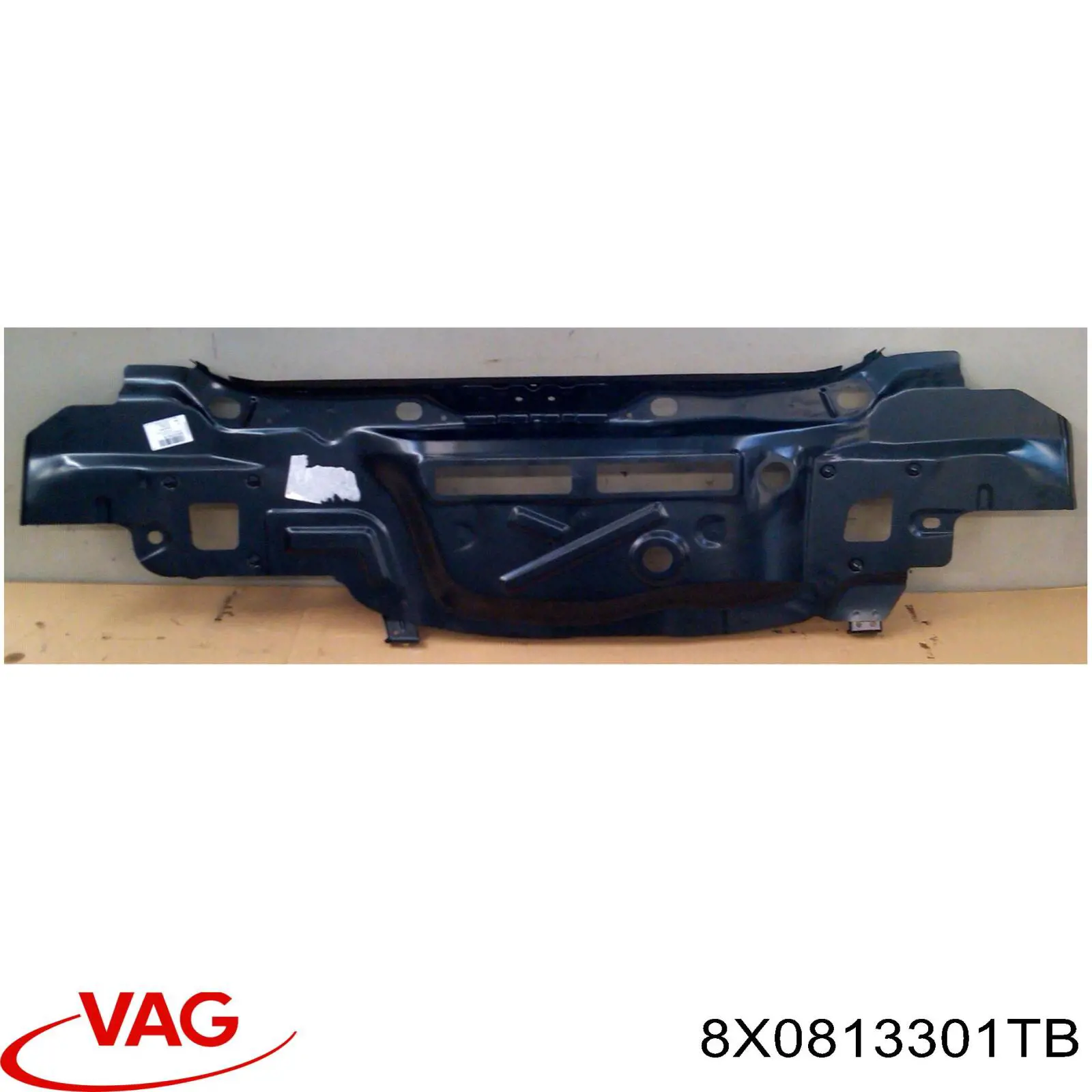 8X0813301TB VAG Панель багажного отсека