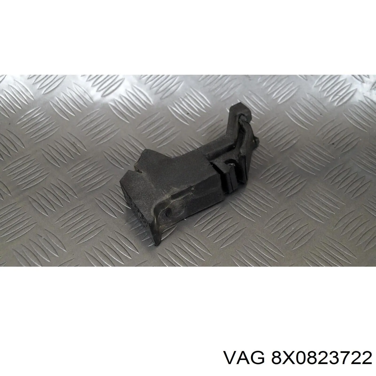  VAG 8X0823722 цена, от 16.84 USD