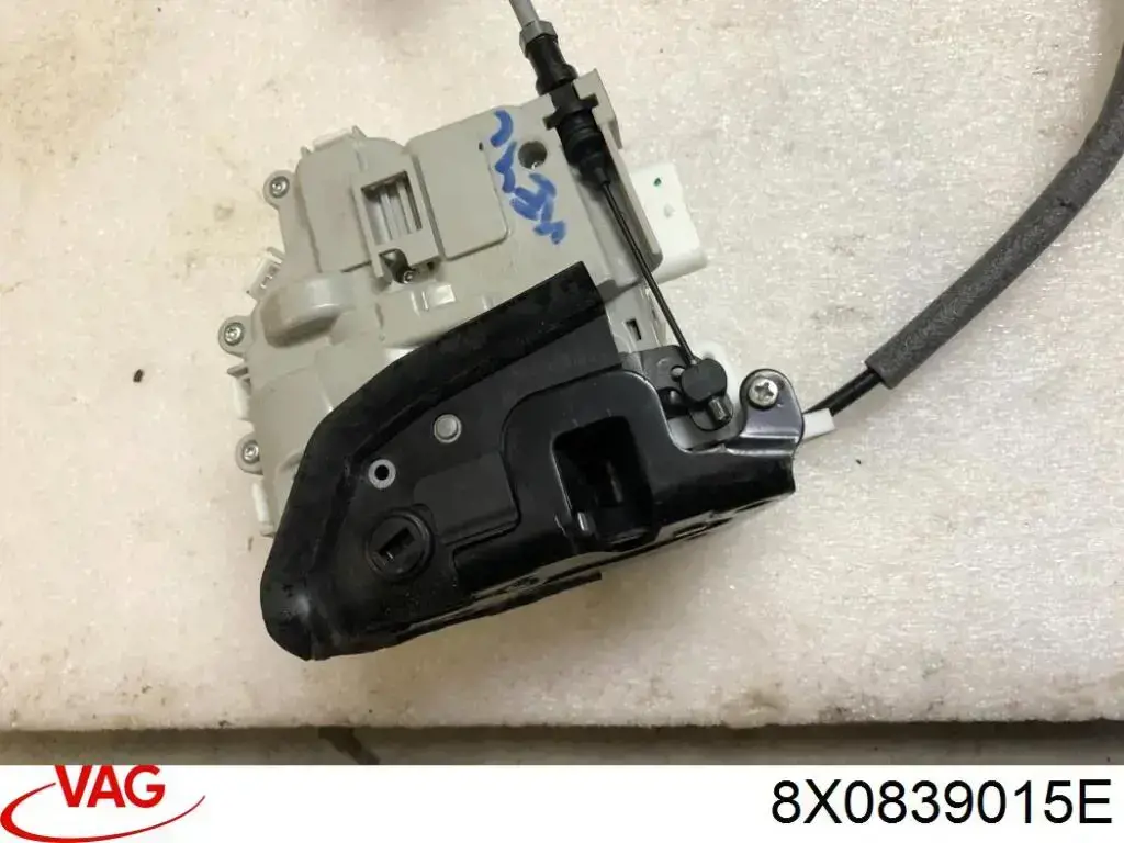 Замок задней двери, левой VAG 8X0839015B цена, от 31.08 USD