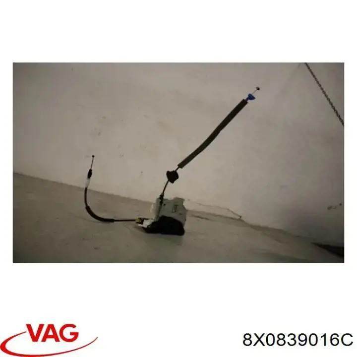 Замок задней правой двери  VAG 8X0839016C