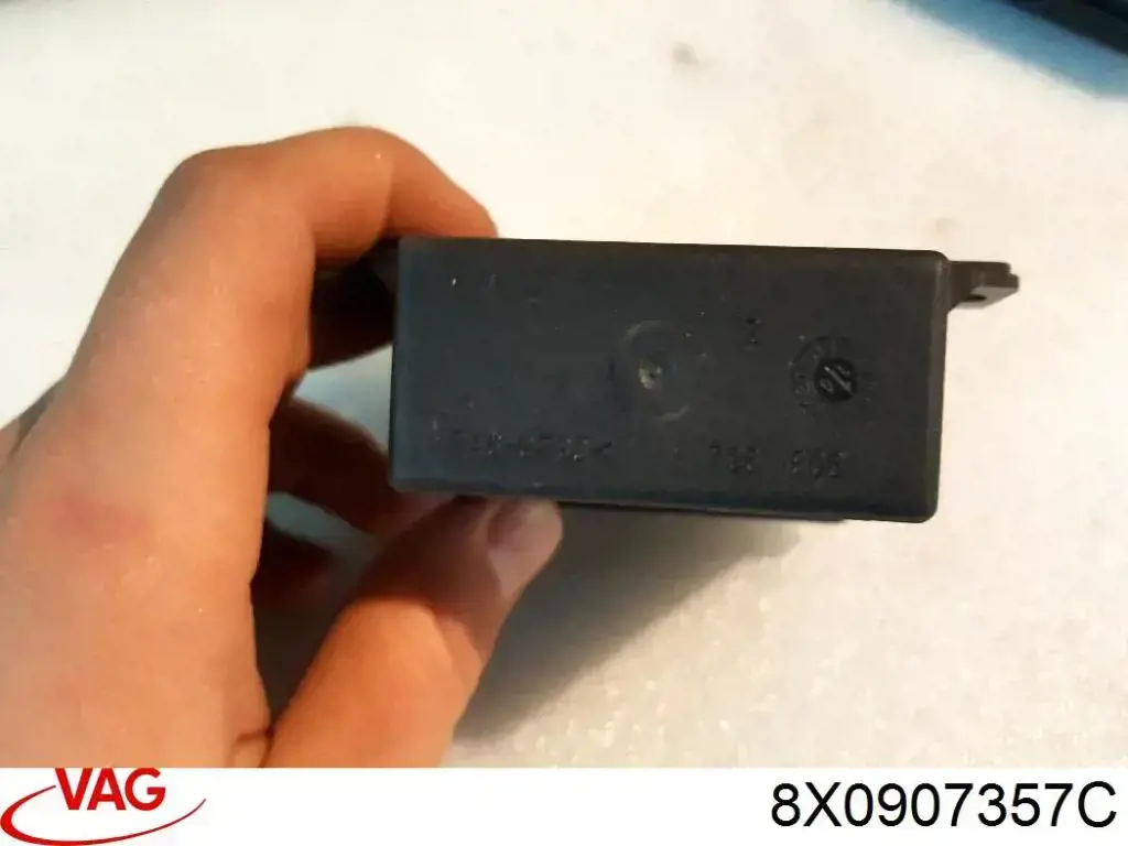 Купить 8X0907357C VAG Кнопка (регулятор) корректора фар