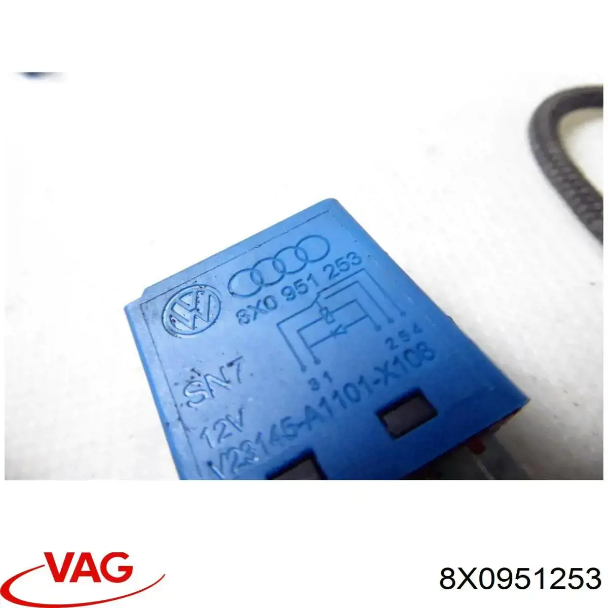 Реле электрическое многофункциональное VAG 8X0951253