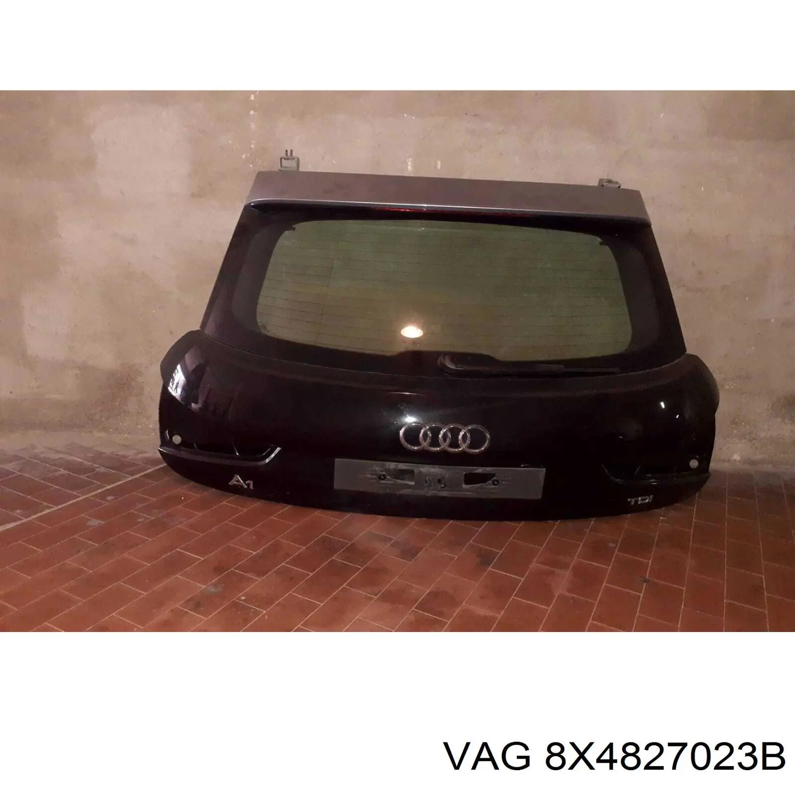 Пятая дверь VAG 8X4827023B цена, от 376.24 USD