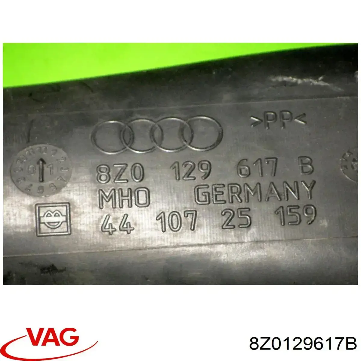 Воздухозаборник воздушного фильтра VAG 8Z0129617B цена, от 75.17 USD