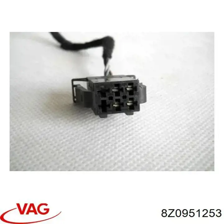 8Z0951253 VAG Реле стартера