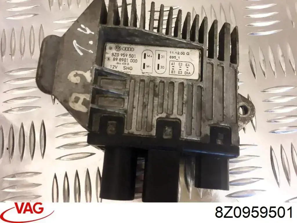 Купить 8Z0959501 VAG Регулятор оборотов вентилятора