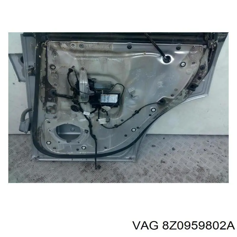 Мотор стеклоподъемника двери задней правой VAG 8Z0959802A цена, от 53.19 USD