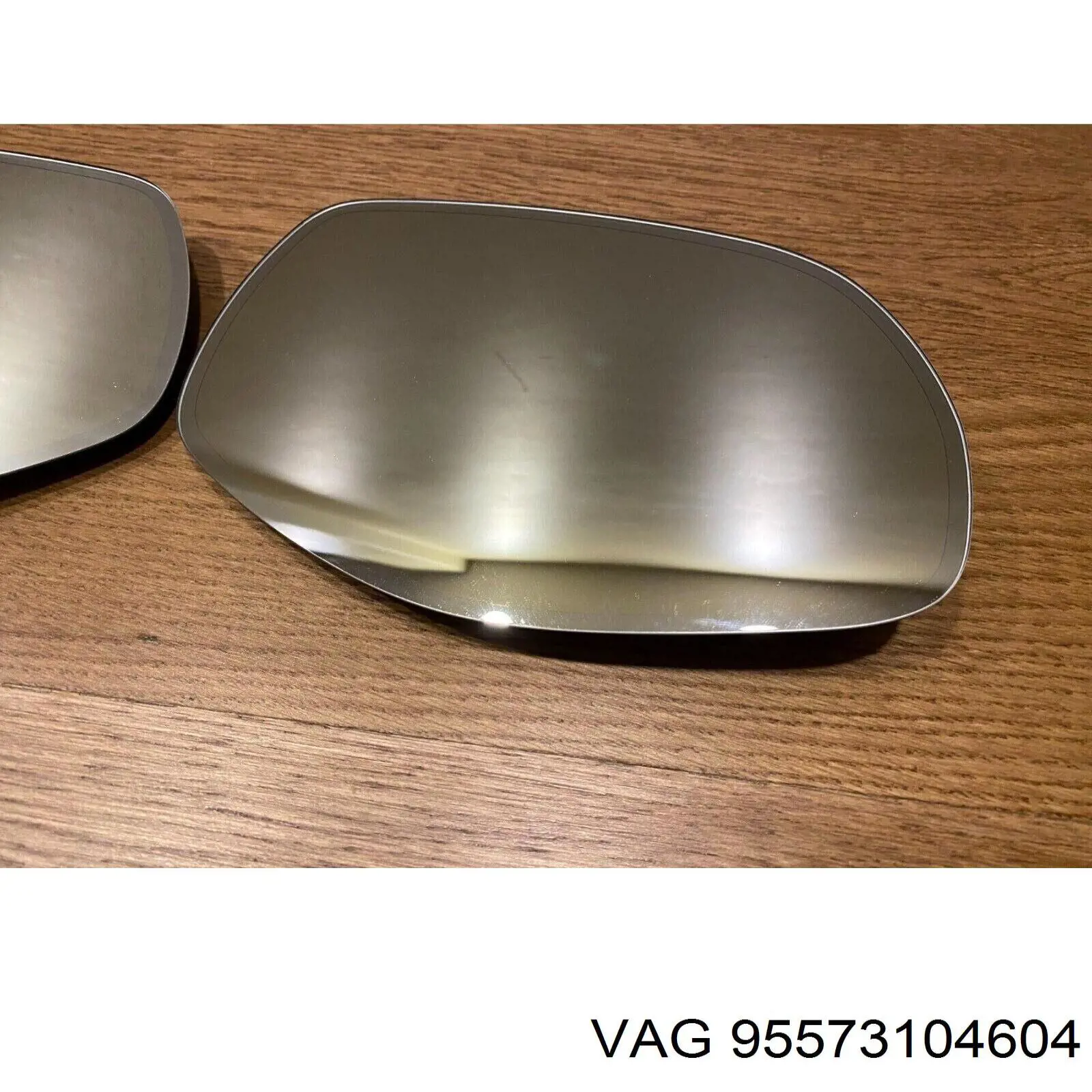 Стекло зеркала заднего вида, правого VAG 95573104604 цена, от 361.32 USD
