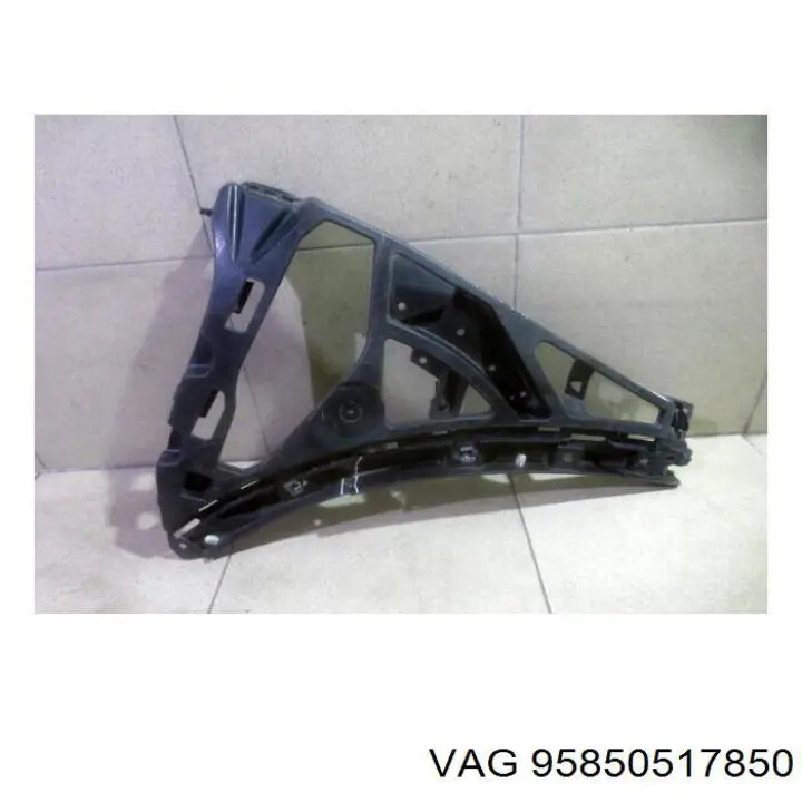 Купить FP5502932 FPS Кронштейн бампера переднего правый