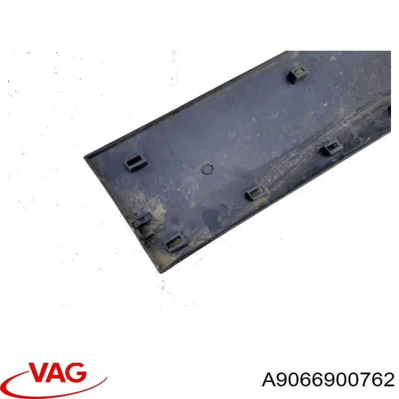 Молдинг боковой (сдвижной) двери VAG A9066900762