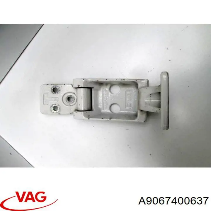 Купить A9067400637 VAG Петля двери задней (распашной) левая нижняя