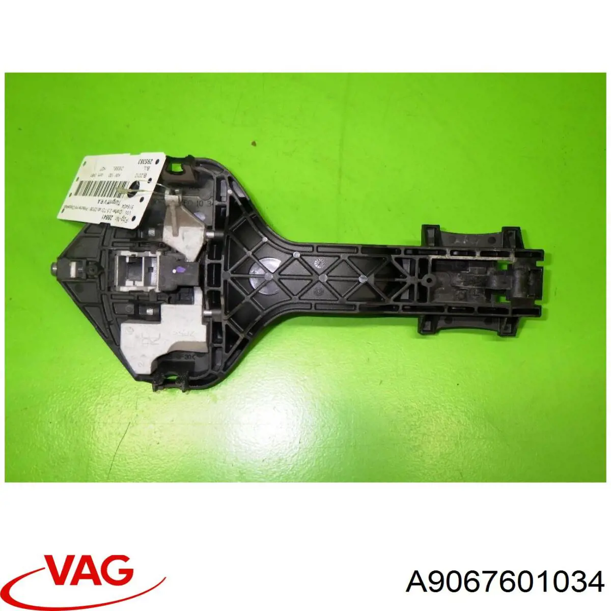Держатель наружной ручки двери передней правой VAG A9067601034 цена, от 12.61 USD